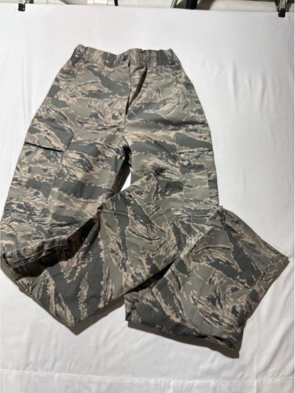 Made expressly for US Air Force size 4 women’s camo pants